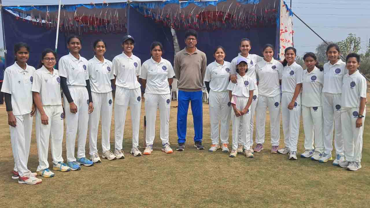 Wome cricket | సెమీఫైనల్‌ దశకు మహిళా క్రికెట్‌ పోటీలు.. అగ్రస్థానంలో వరంగల్‌, మహబూబ్‌నగర్‌ జట్లు