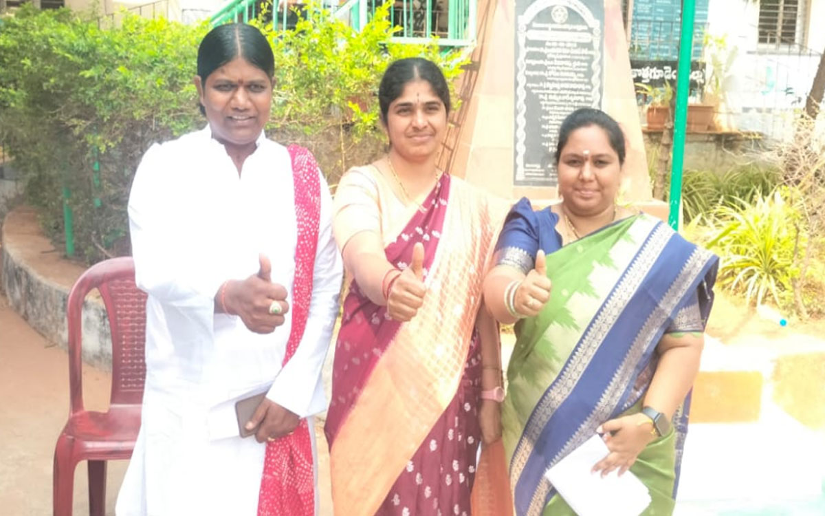 ఇల్లెందులో బీఆర్ఎస్ కౌన్సిలర్ల ప్రమాణ స్వీకారం