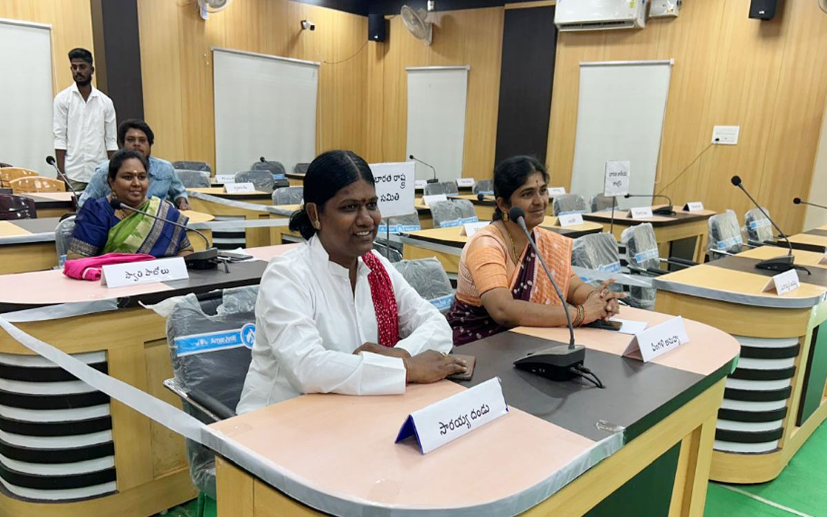 ఇల్లెందులో బీఆర్ఎస్ కౌన్సిలర్ల ప్రమాణ స్వీకారం