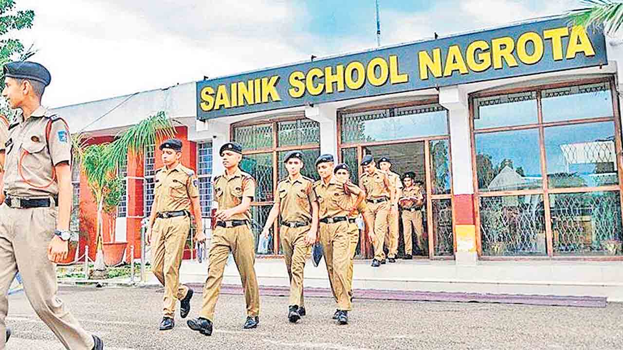 మెరిట్‌ మార్కులొచ్చినా సీట్లు రావట్లే..!