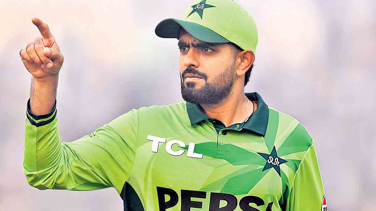 బాబర్‌పై వేటు.. పాక్‌ జట్టులో భారీ ప్రక్షాళన