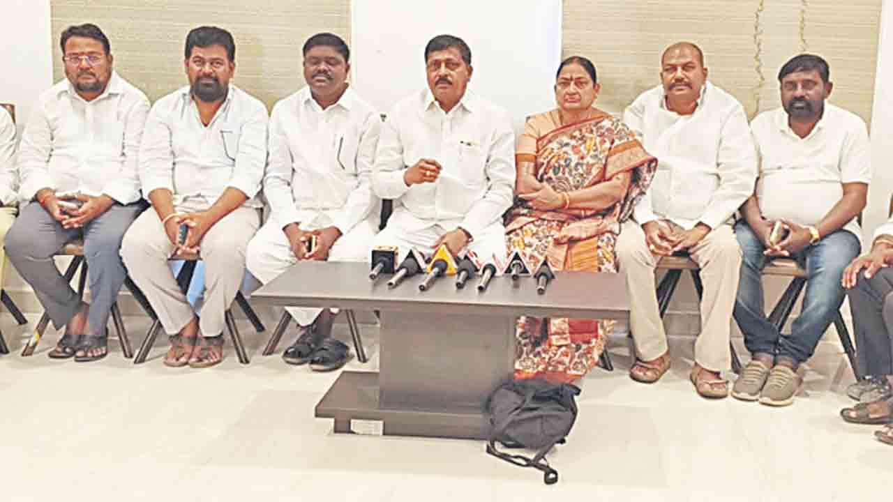 పేటలో.. పేట్రేగిపోతున్న కాంగ్రెస్‌