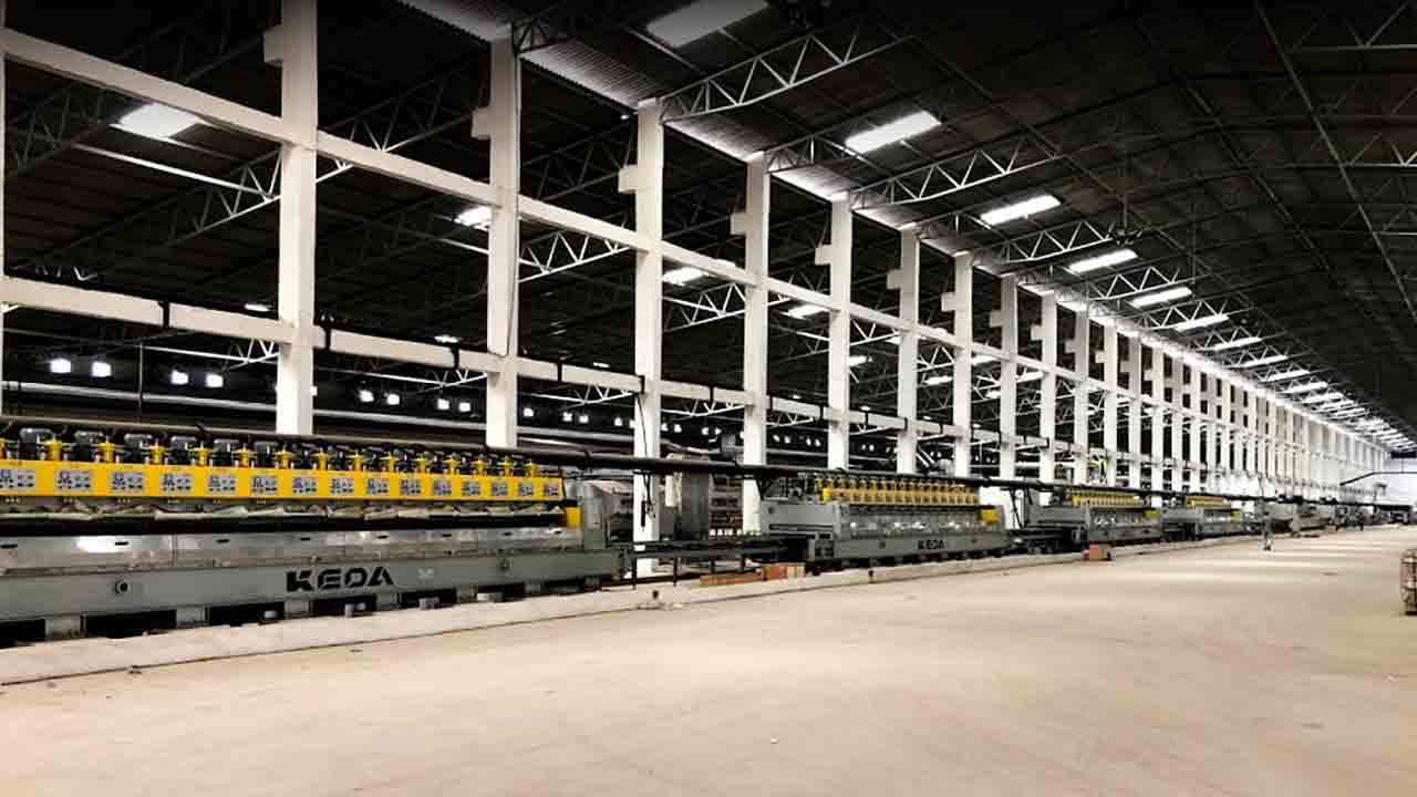 గుజరాత్‌లో 100 సిరామిక్‌ యూనిట్ల మూత