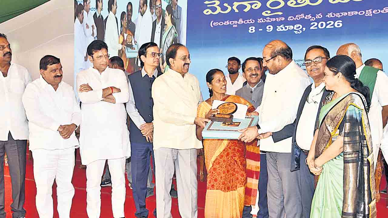 ఆహారోత్పత్తిలో మహిళలదే కీలక పాత్ర.. వ్యవసాయరంగంలో 58% మంది మహిళలే