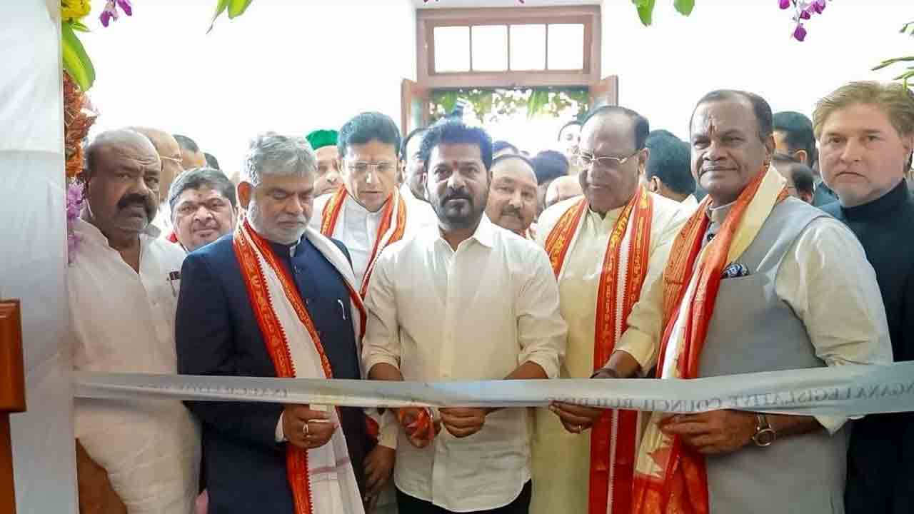 శాసనమండలిని ప్రారంభించిన సీఎం