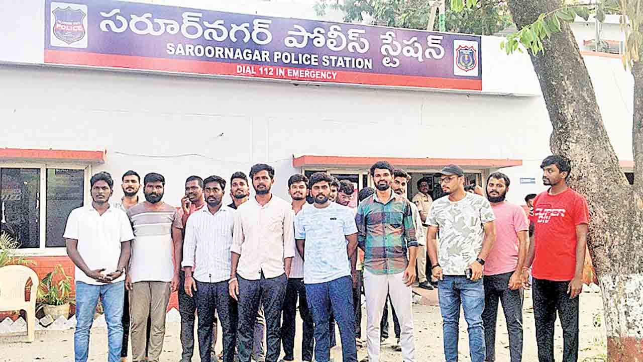 నిరుద్యోగుల మిలియన్‌మార్చ్‌ భగ్నం.. యువతపై ఎక్కడికక్కడ ప్రభుత్వ నిర్బంధం