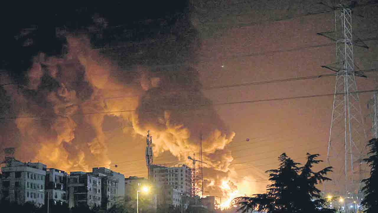 భయం.. భయం.. ఇరాన్‌, ఇజ్రాయిల్‌ దేశాల్లో యుద్ధ జ్వాలలు