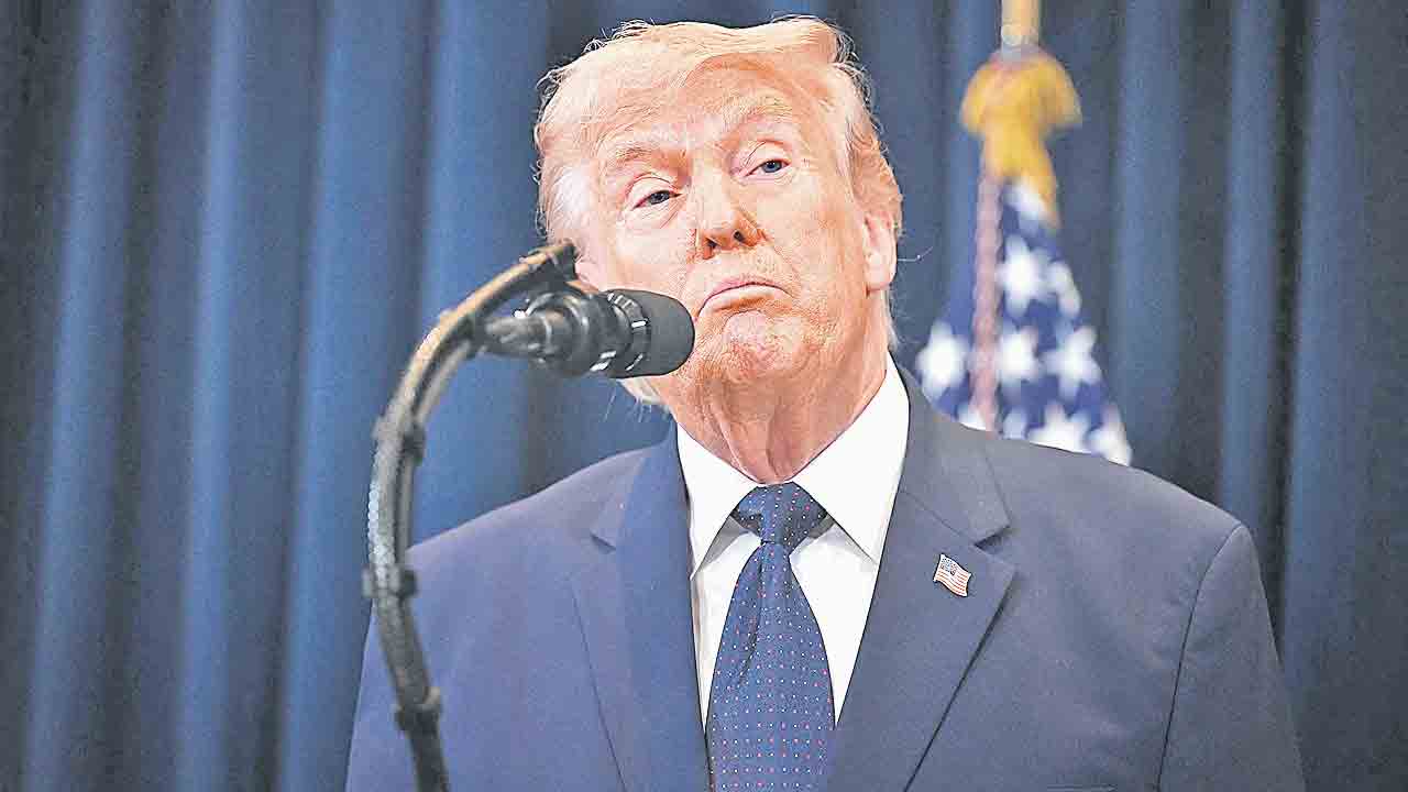 టారిఫ్‌ల కోసం.. ట్రంప్‌ 301 అస్త్రం.. భారత్‌ సహా 16 దేశాలపై దర్యాప్తునకు యూఎస్‌ సన్నాహాలు