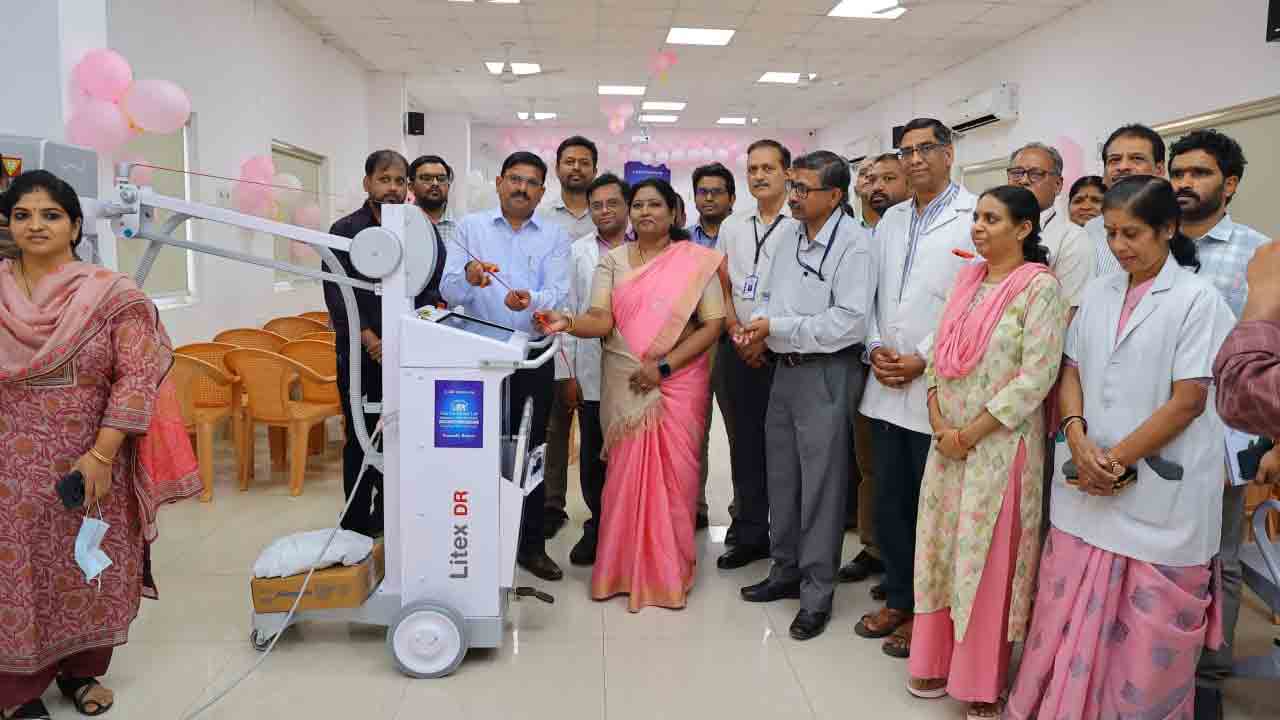 ఆర్టీసీ దవాఖానకు కెనరా పోర్టబుల్‌ ఎక్స్‌రే మిషన్‌