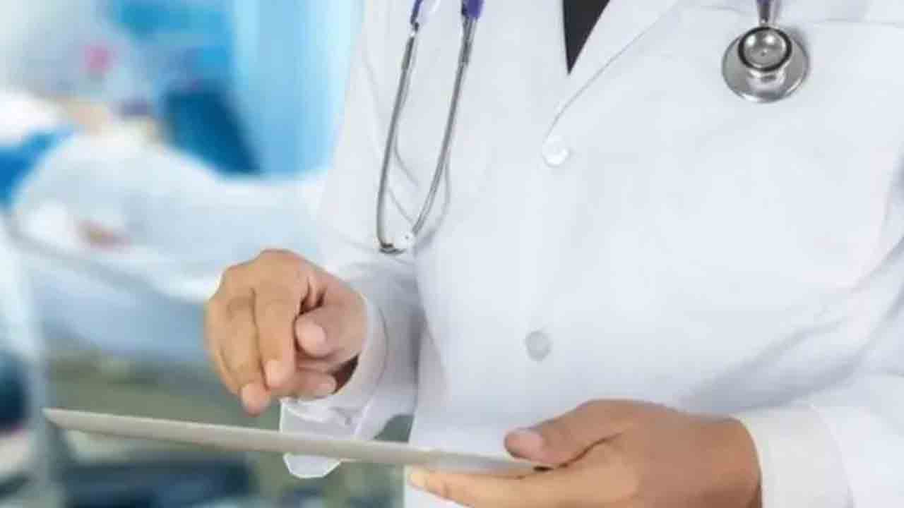 అటవీ సిబ్బందికి అందని కార్పొరేట్‌ వైద్యం.. చెల్లని ప్రభుత్వ ఆరోగ్య కార్డులు