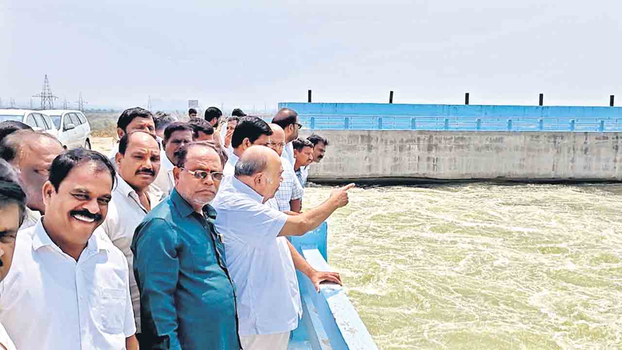 గుడిపల్లి రిజర్వాయర్‌ నింపి సాగు నీరందించాలి
