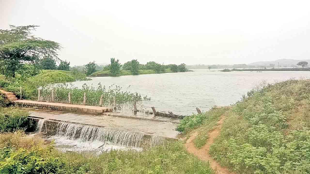 పల్లెల్లో ఉప్పొంగిన.. కాళేశ్వరం గంగ.. కేసీఆర్‌ ముందు చూపుతో వేసవిలోనూ గోదావరి పరవళ్లు