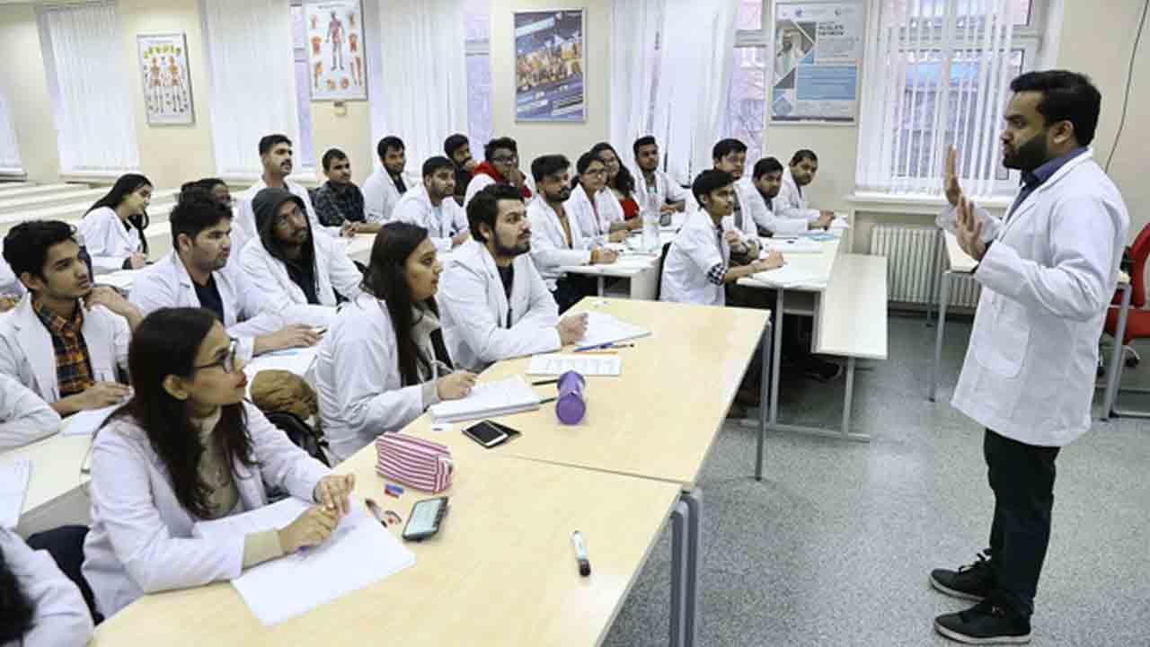 మెడికల్‌ టీచింగ్‌ స్టాఫ్‌ను వెంటనే భర్తీ చేయాలి