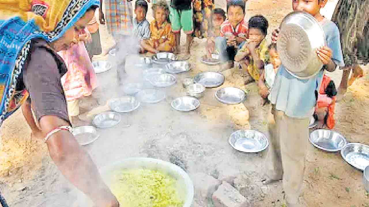 మధ్యాహ్న భోజనానికి ఎల్పీజీ ‘ఎసరు’!