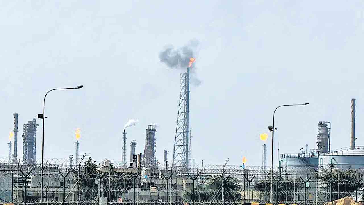 పర్యాటక ప్రదేశాలపై దాడులు చేస్తాం.. ప్రపంచ దేశాలకు ఇరాన్‌ హెచ్చరిక