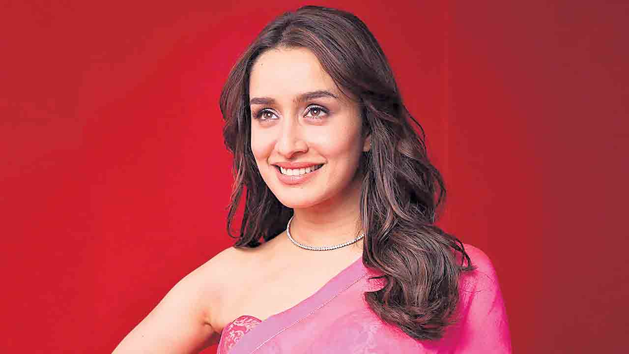 జీవితాన్ని కళ్లకుకట్టే బయోపిక్‌ ఇది