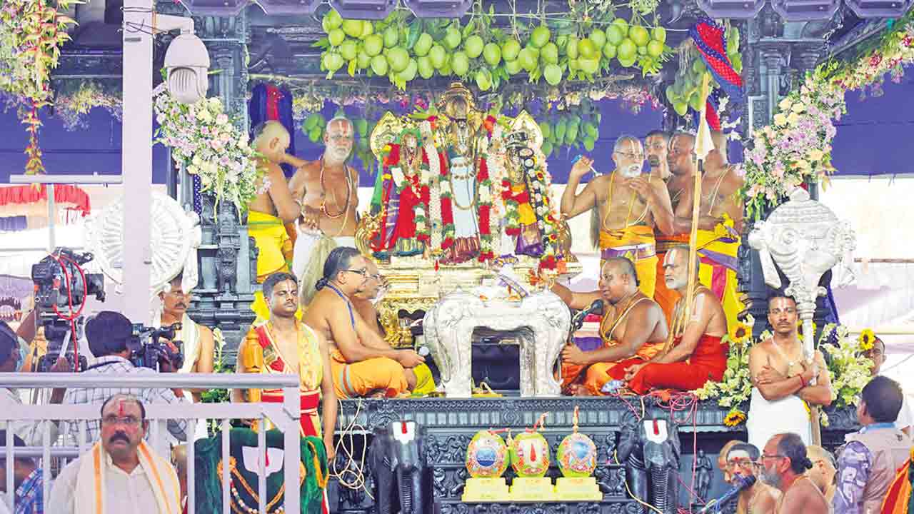 రాముని ప్రవరను మార్చకండి