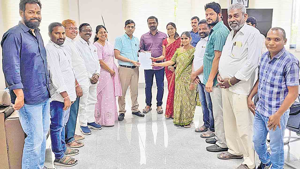 గూడు.. గోడు.. ‘హస్తం’ సర్కారు తీరుపై వేల కుటుంబాల ఆందోళన 