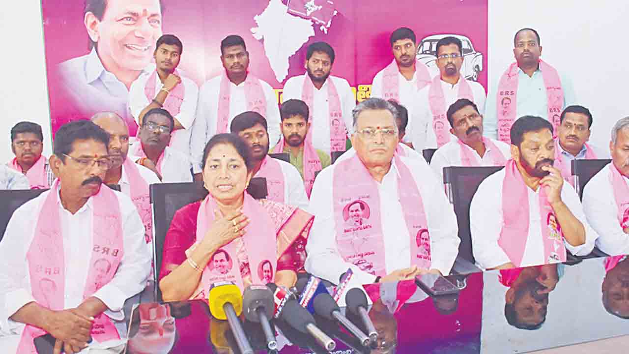 కాంగ్రెస్‌ది దగాకోరు బడ్జెట్‌.. అంకెల గారడీ తప్ప మరేమీలేదు