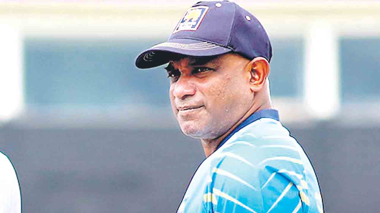 కోచ్‌ బాధ్యతలకు సెలవు.. తప్పుకోనున్న జయసూర్య