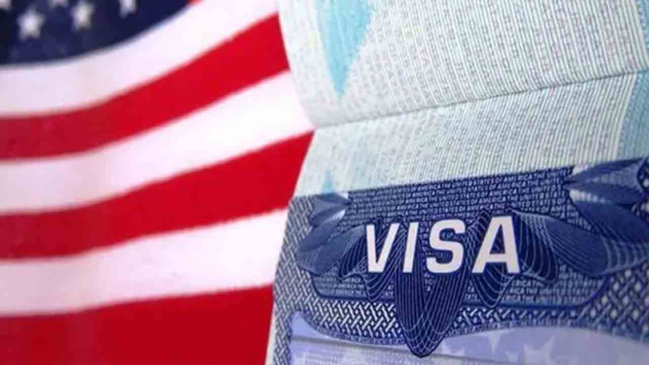 భారీగా తగ్గిన అమెరికన్‌ వీసాలు.. భారత్‌, చైనాపైనే అధిక ప్రభావం