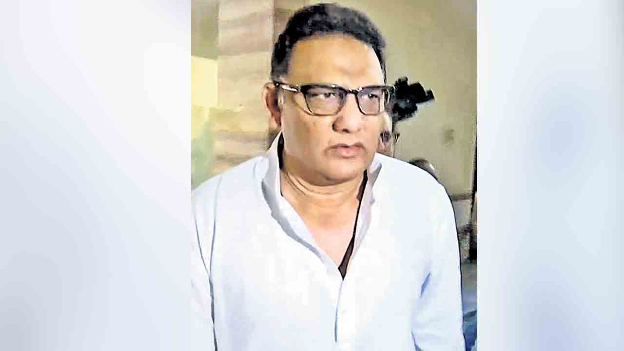 అజారుద్దీన్‌.. కిం కర్తవ్యం.. సందిగ్ధంలో మైనార్టీ మంత్రి భవితవ్యం