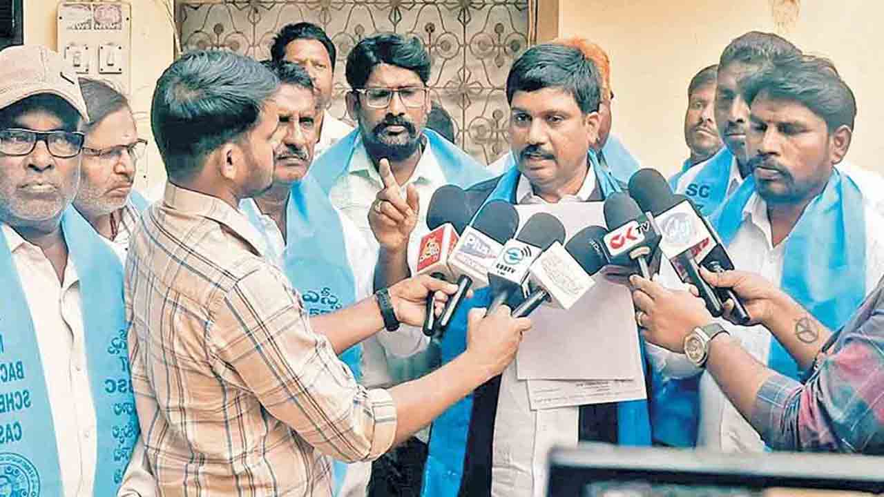 ఉత్సవ కమిటీ చైర్మన్‌ పదవి ఎంబీఎసీలకే ఇవ్వాలి