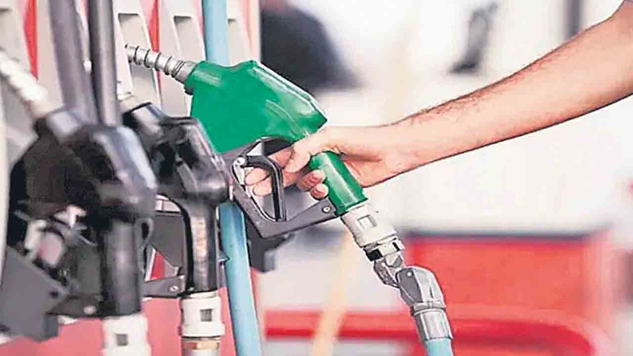 పెట్రోల్‌, డీజిల్‌పై ఎక్సైజ్‌ సుంకం తగ్గింపు!