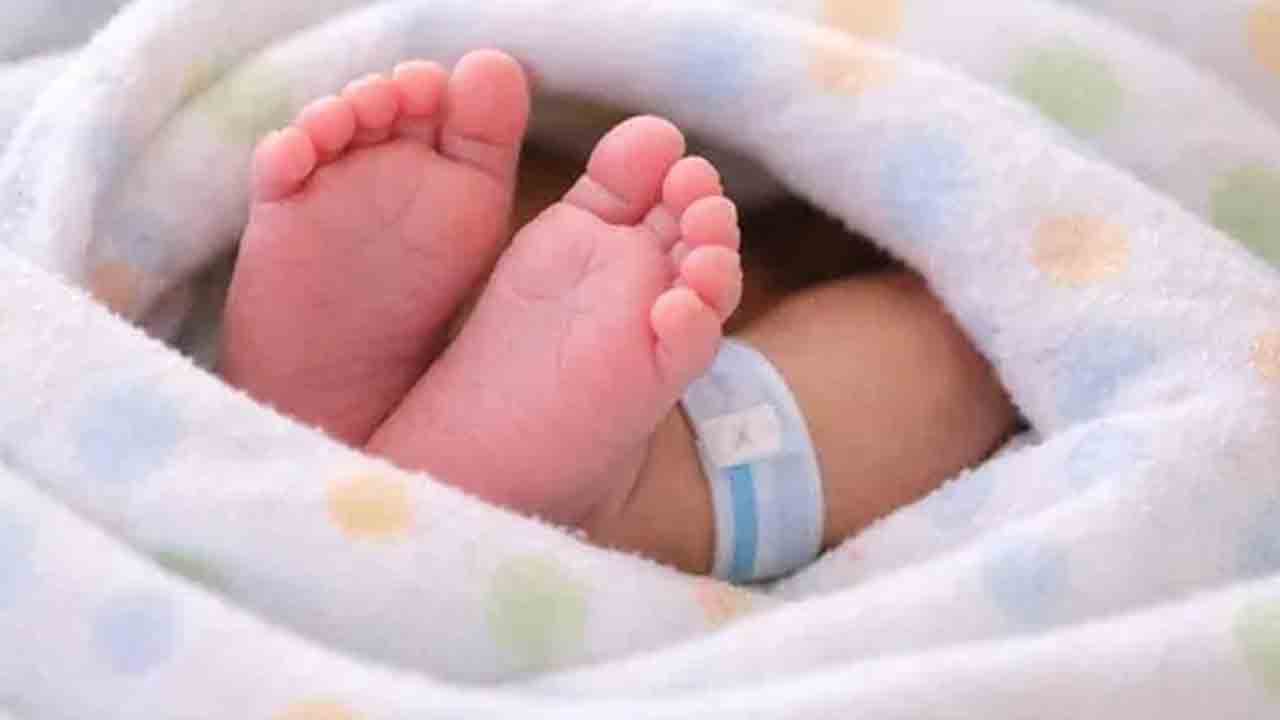 స్కానింగ్‌ సెంటర్‌లో బాలిక ప్రసవంపై విచారణ