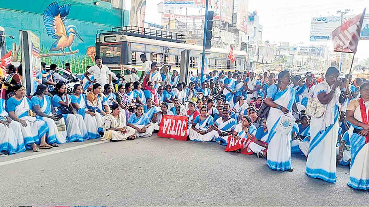 కదం తొక్కిన ఆశా కార్యకర్తలు.. జీతాల కోసం రాష్ట్రవ్యాప్తంగా ఆశా వర్కర్ల ఆందోళనలు