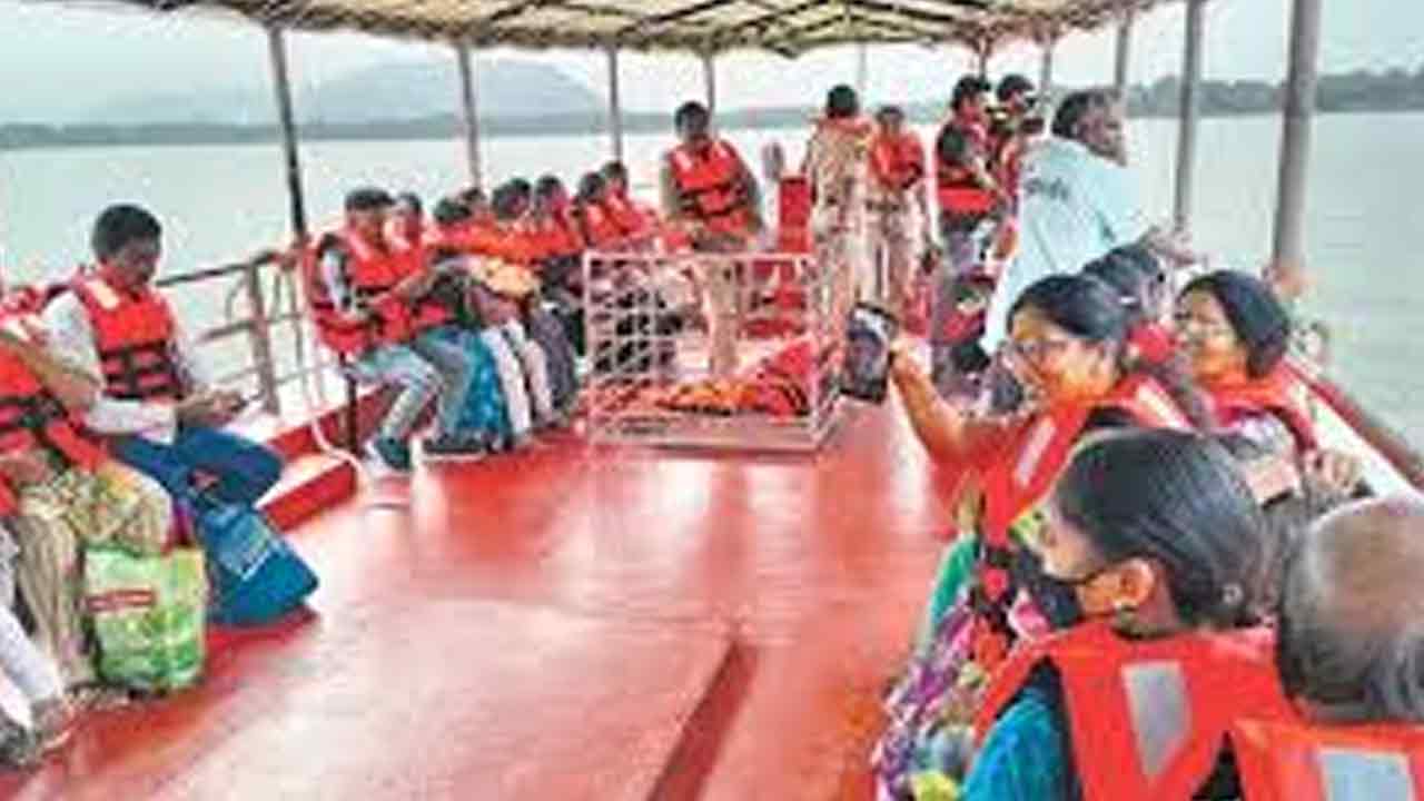 తుస్సుమన్న టూరిజం పాలసీ