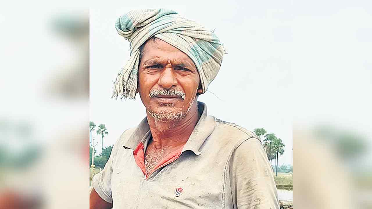 అప్పులబాధతో రైతు ఆత్మహత్య