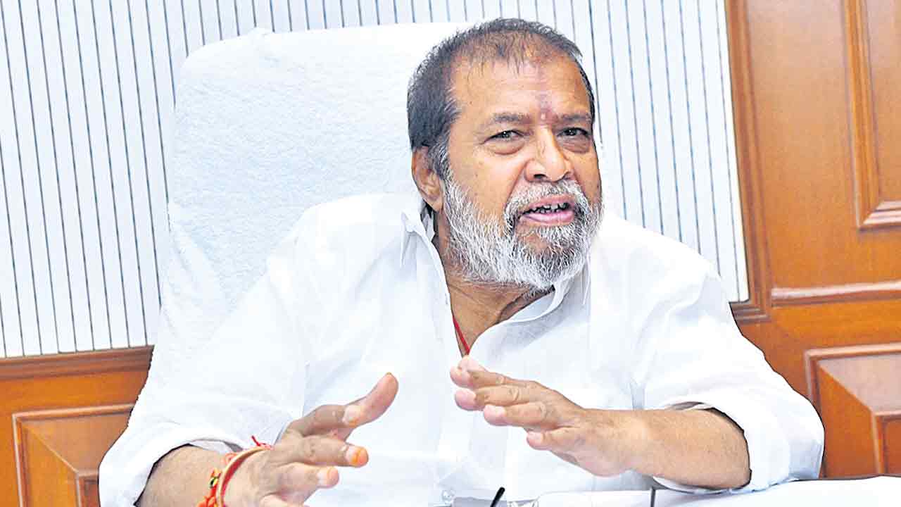 4 దవాఖానల్లో చెయ్యి మార్పిడి శస్త్రచికిత్సలు