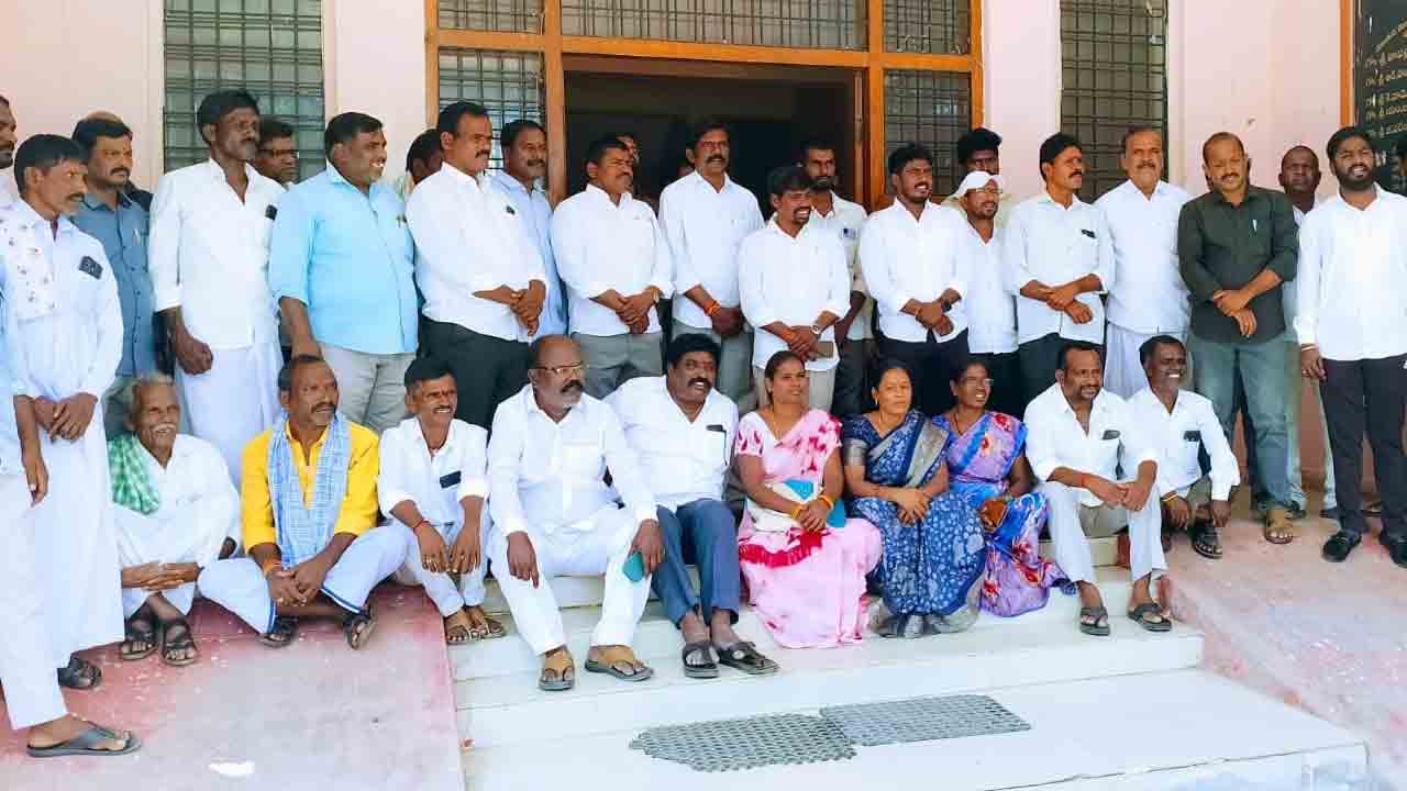 అధికారులు ప్రొటోకాల్‌ పాటించాలి