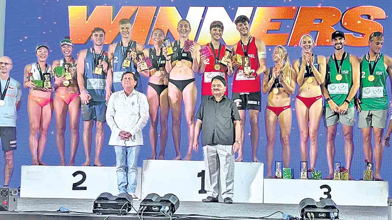 కిట్‌ యూనివర్సిటీలో వరల్డ్‌ బీచ్‌ వాలీబాల్‌ టోర్నీ