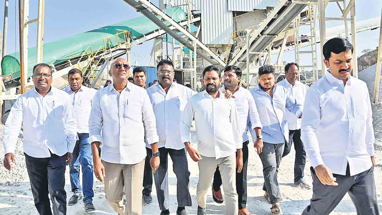 రాఘవను సీజ్‌ చేయాల్సిందే