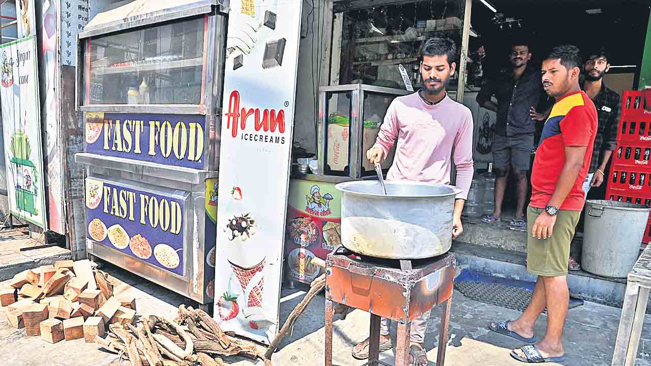 కట్టెలపొయ్యే దిక్కా?