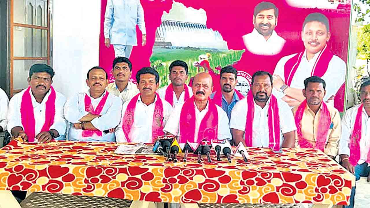 బడ్జెట్‌లో గిరిజనులను విస్మరించిన సర్కార్‌