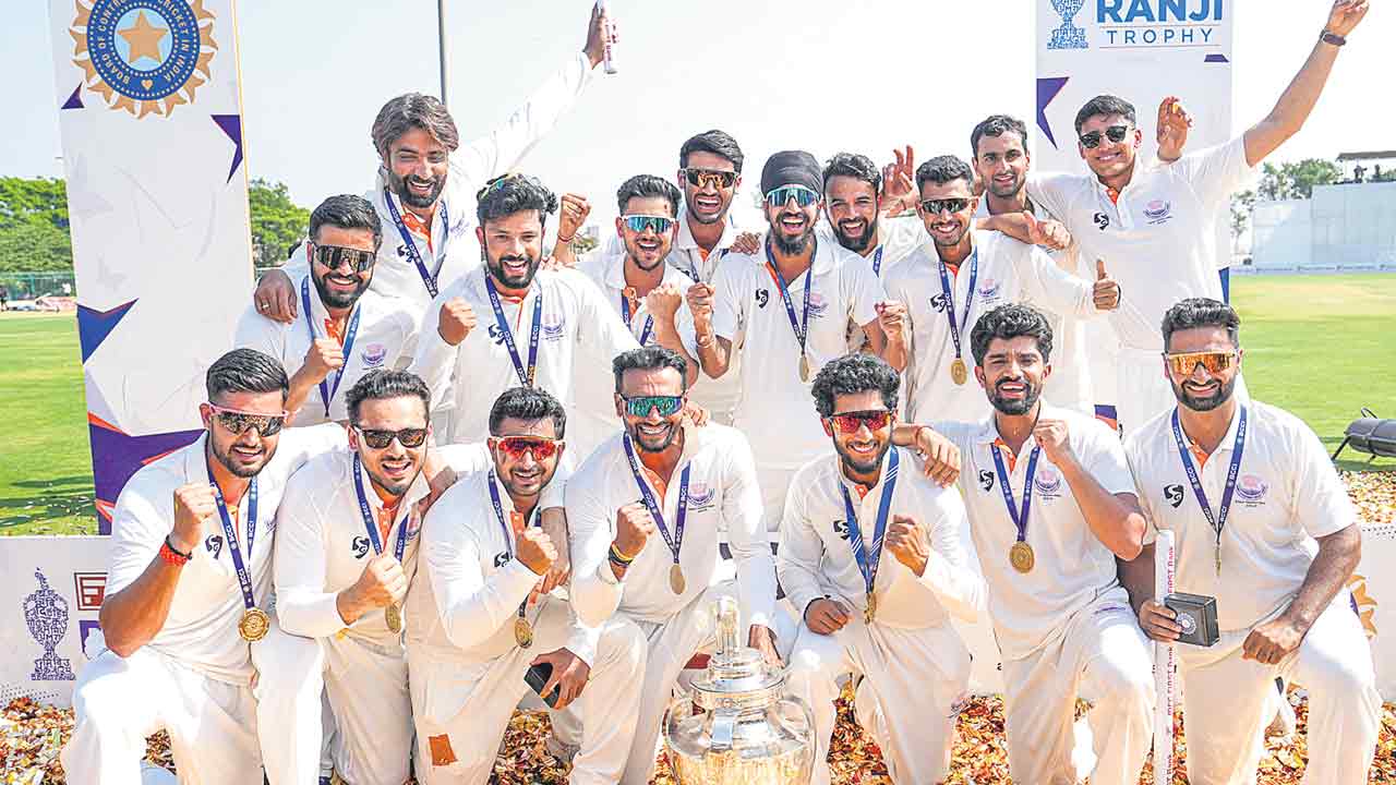 జయమ్మూ సాధించెన్‌