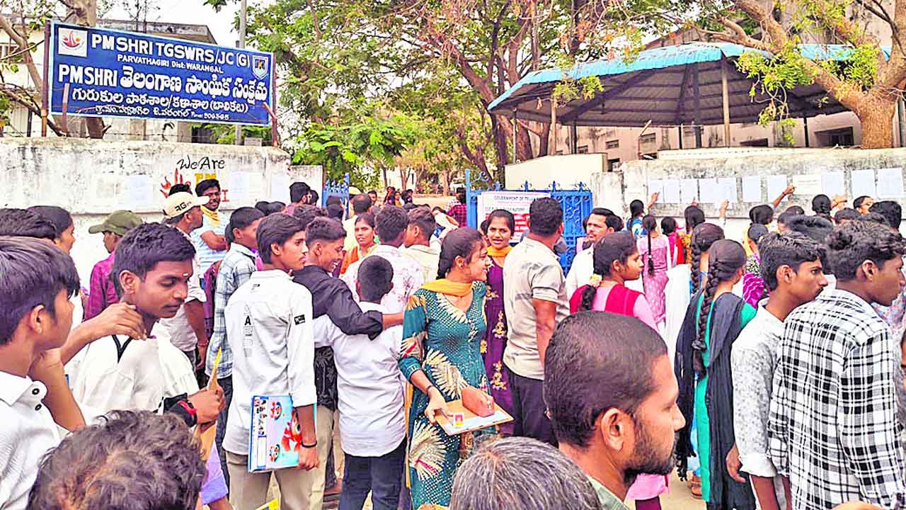 పది పరీక్షలు షురూ.. తొలి రోజు ప్రశాంతం