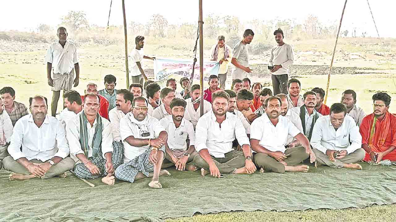 సాగునీటి పనులపై నిర్లక్ష్యం వద్దు