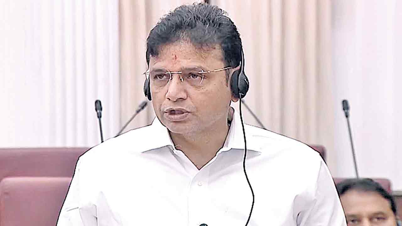 ఐటీలో ఉద్యోగాలు తగ్గినయ్‌!