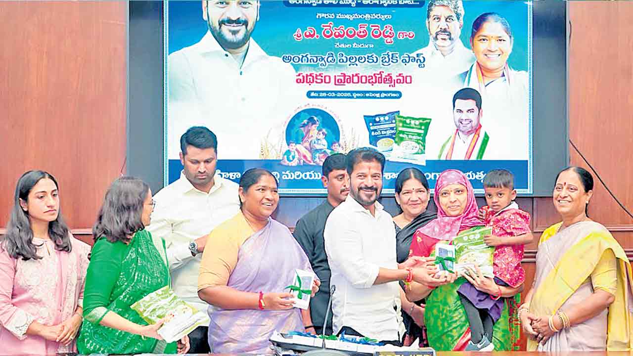 పౌష్టికాహారలోపం నివారణకే బ్రేక్‌ఫాస్ట్‌ స్కీమ్‌