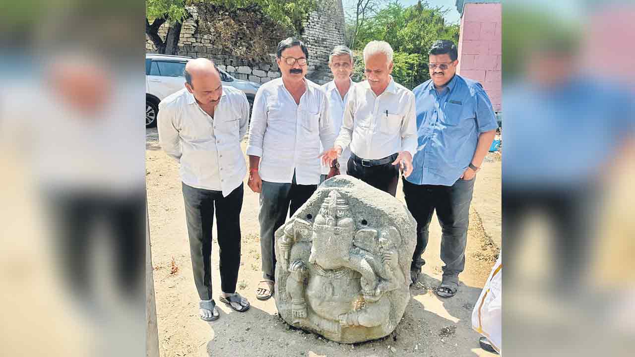 బోరవెల్లిలో చారిత్రక ఆనవాళ్లు