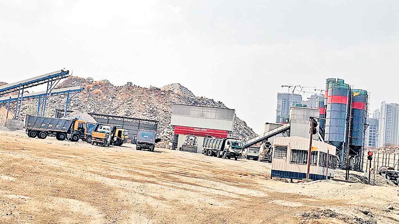 అస్మదీయులకు అభయ‘హస్తం’ పేదలకు మొండి‘చెయ్యి’