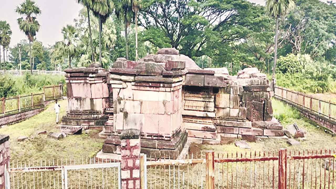 జాతీయ స్మారకంగా గొల్లాల గుడి