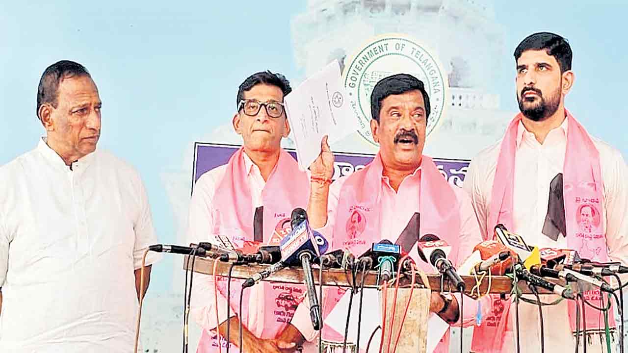 గవర్నర్‌ ప్రసంగం డొల్ల!