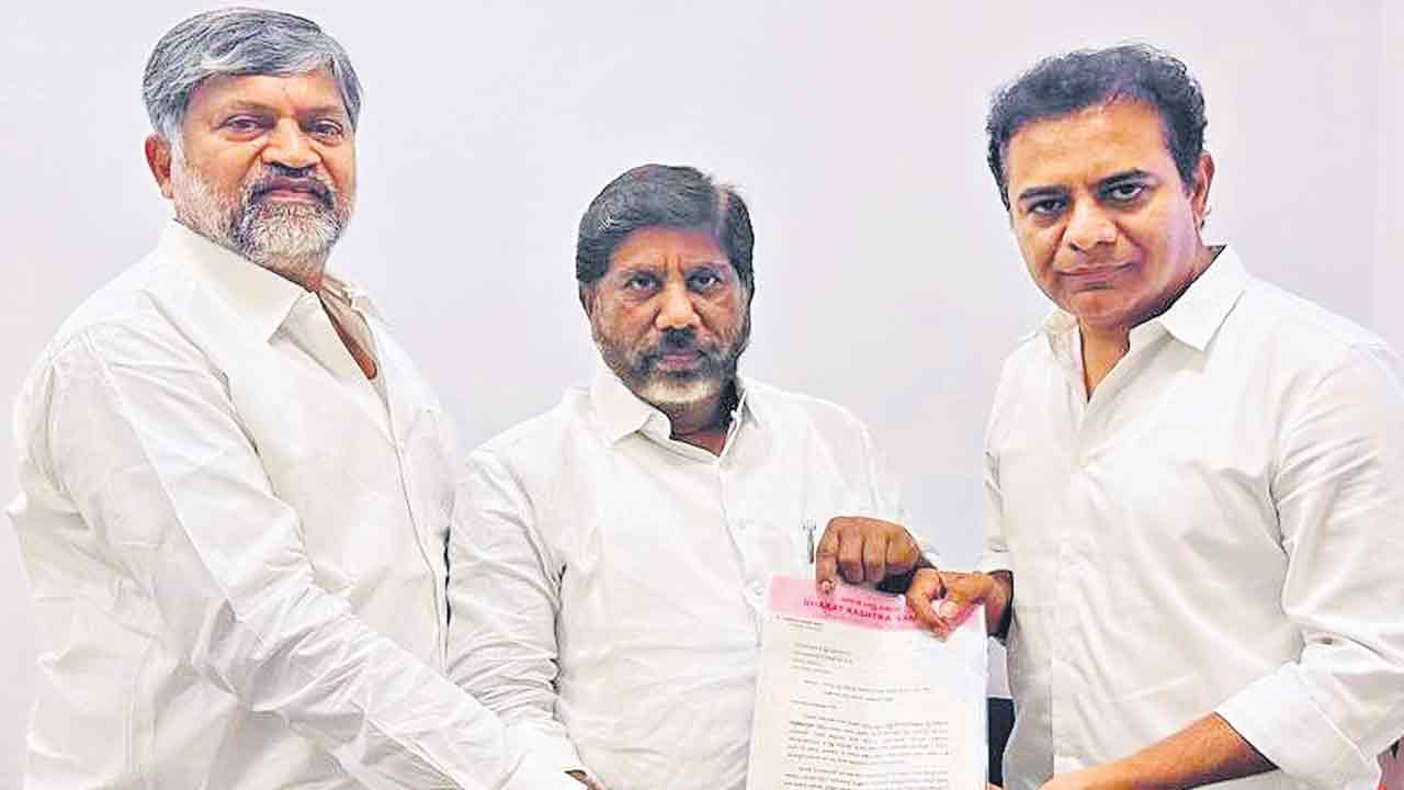 నేతన్నలను కాపాడండి