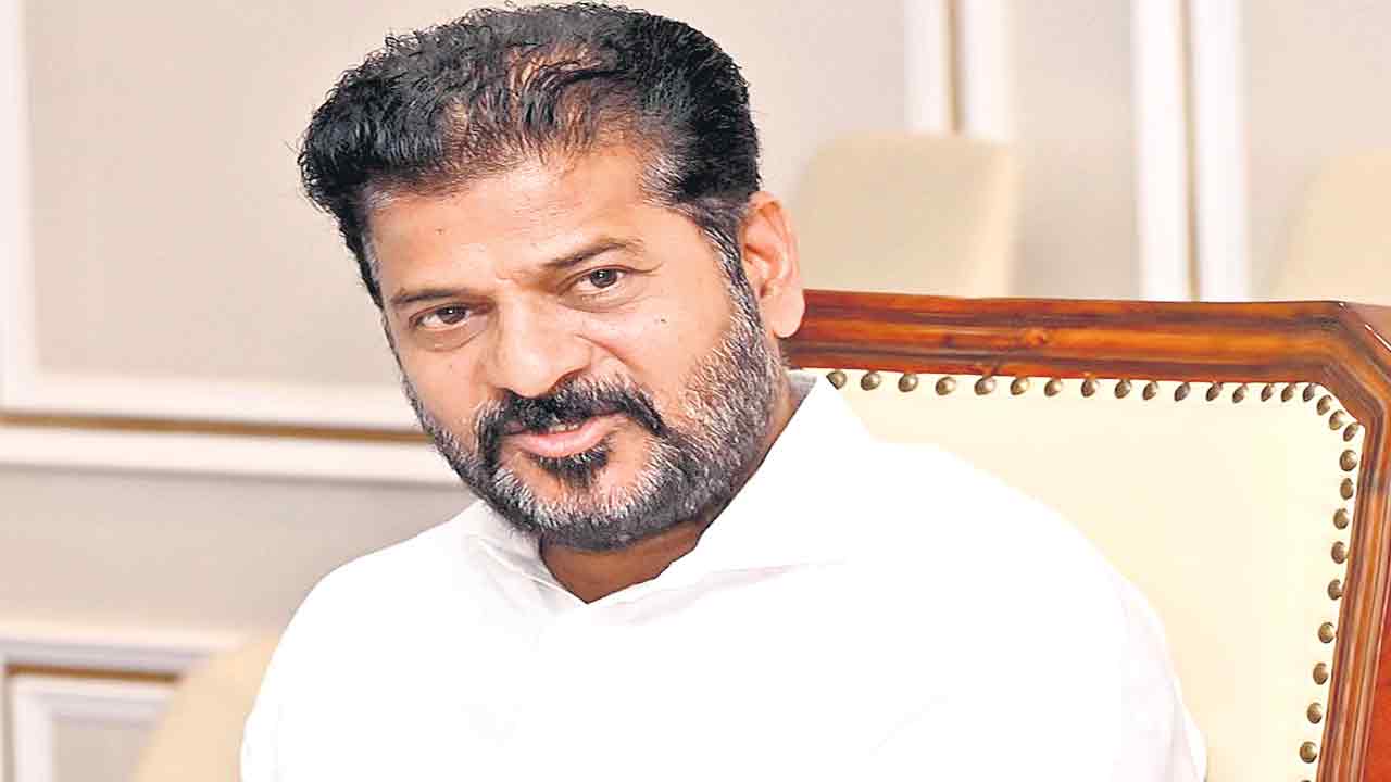 Sharada Peetam | శారదా పీఠం భూములకూ..సర్కార్‌ ఎసరు!..నిర్మాణాల కూల్చివేతకు అధికారుల ఉరుకులాట