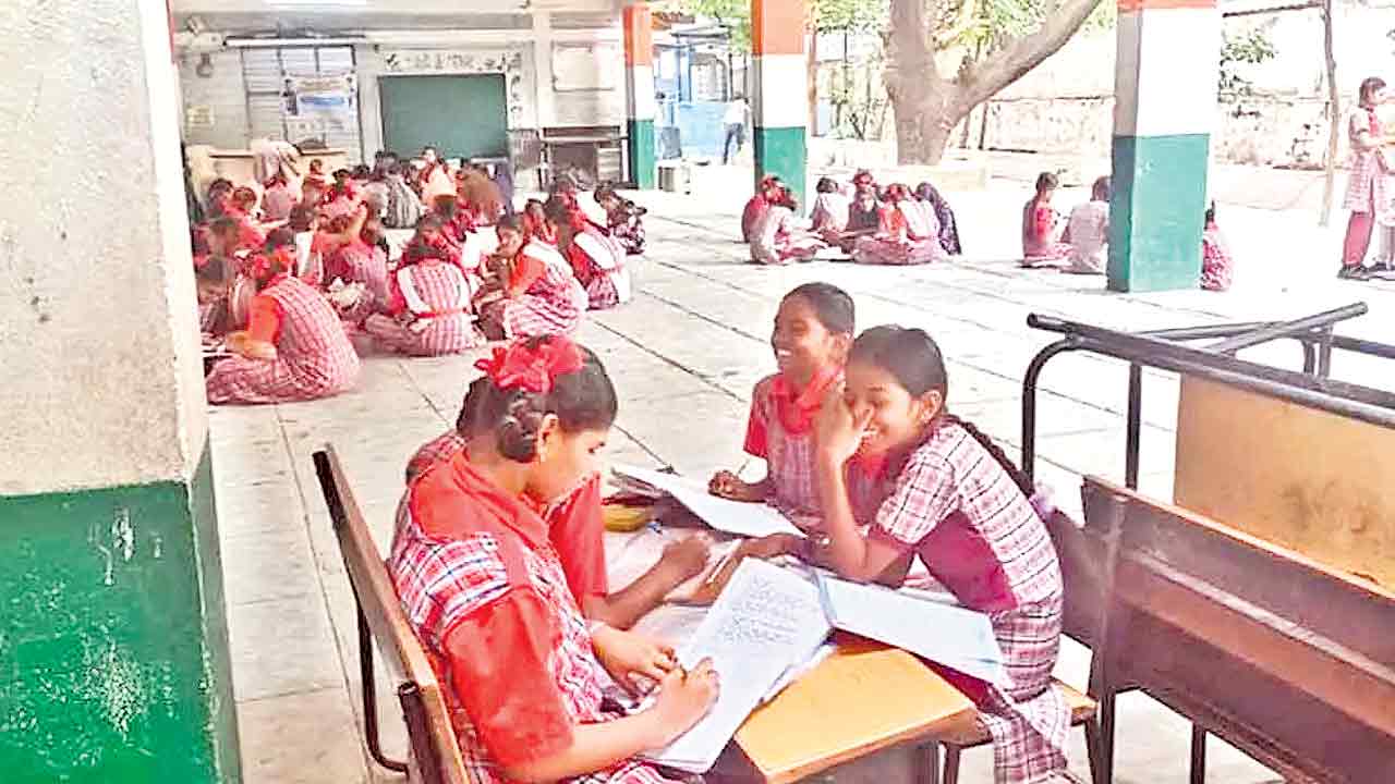 16% బడుల్లో సింగిల్‌ క్లాస్‌ రూమ్‌ 